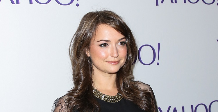 Milana Vayntrub