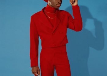 How Tall is Lil Nas X?