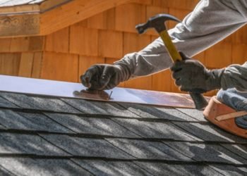Do You Need a Roofing Service? Signs That You Shouldn’t Ignore