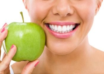 Diets and food habits that can impact your oral health