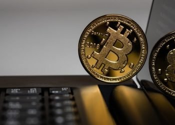 Easy Steps to buy and sell bitcoins at a Crypto Exchange