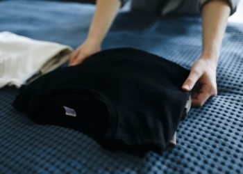 Crew Neck Tees: Get The Perfect Summer Look