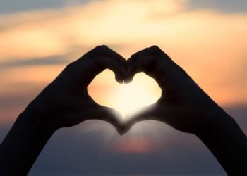 10 Spanish Love Poems with English Translation