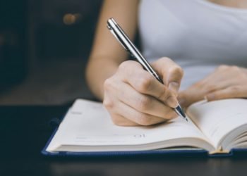 12 Useful Tips to Improve Your Essay Writing Skills