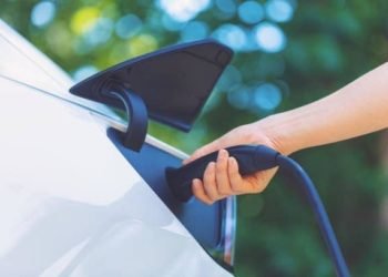 5 Reasons You Should Switch to an Electric Vehicle