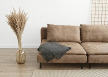 Upholstery Fabric: Buying Tips for Designers