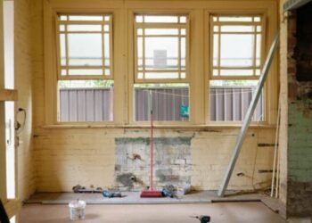 4 Factors to Consider Before Buying a Fixer Upper