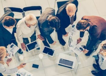 How Can You Save Money on the Cost of Business Plane Tickets?  