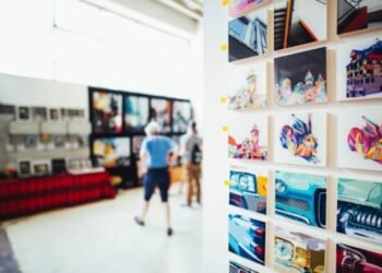 4 Common Art Buying Mistakes to Avoid at All Costs