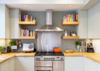 Add a Range Hood for Your Kitchen Remodeling – Get the Selection Process Correct 