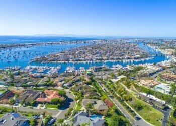 Living in California: 4 Reasons to Move to Orange County