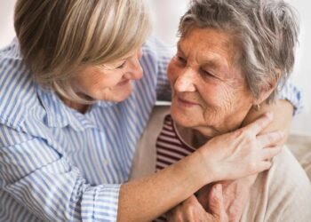How Can Caregivers Reduce Difficulties and Frustration in Dementia Patients at Home?