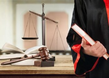 How to take up an LLB Course and Law Career in 2023