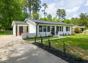 What Homeowners Must Know About Asphalt Driveway Paving