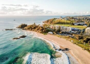 Unwind and Relax in the Luxurious Beach Hotels of Phuket