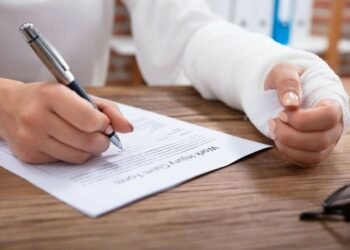 Workmans Comp Insurance: How It Helps Employers and Employees