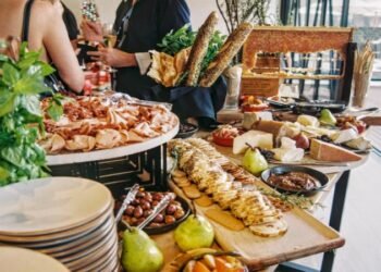 Catering Ideas to Delight Your Team With an Office Happy Hour 