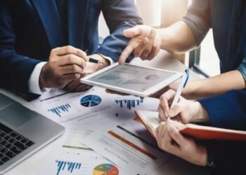 Financial Planners – What Do They Do, Benefits of Hiring Them, And How to Hire One