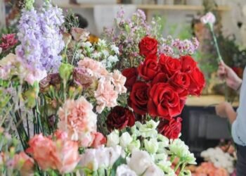 Best Benefits of Buying Flowers Online in Singapore