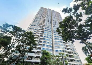 Convenience in Living  Orchard Condo with All the Amenities that Make City Living Easy