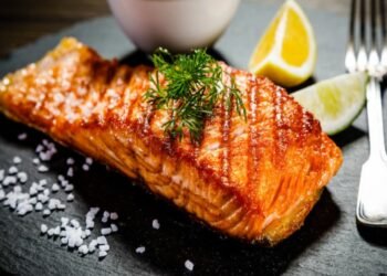 5 Reasons Why You Should Eat More Salmon