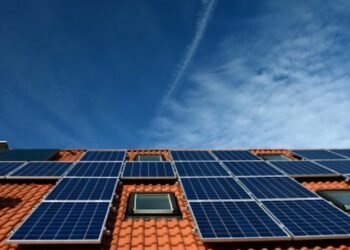 7 Factors to Consider Before Buying Solar Panels for Your Home