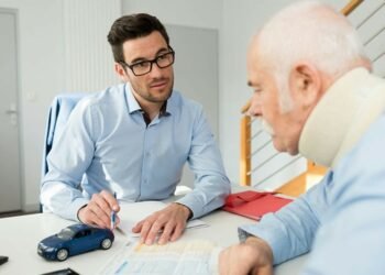 When Should I See a Personal Injury Lawyer