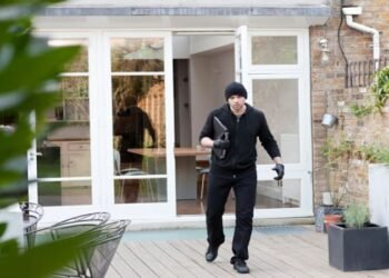 Does Renters Insurance Cover Theft Outside The Home in Canada?