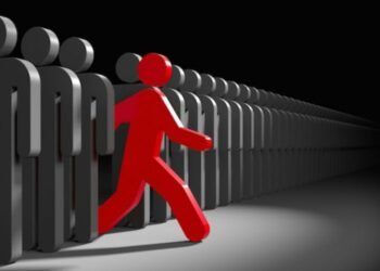 How to Kickstart a New Business Online: Standing Out From the Crowd