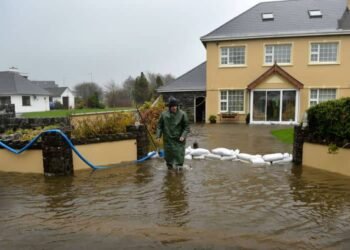 What to do When There is a House Flood? How to Handle It?