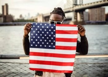 Top 5 Reasons To Choose American-Made Clothing