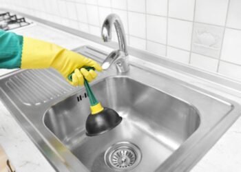 What Is the Best Home Remedy for Clogged Drain Pipes?