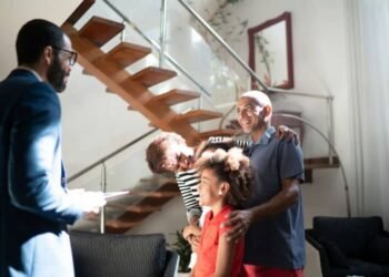 From Hassles to Home: Buyer’s Agents Services