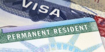 Citizenship vs Permanent Residency: A Brief Guide