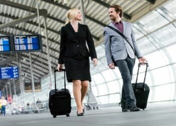 Brussels Beauty Travel Secrets: Packing Tips for Expert-Approved Looks