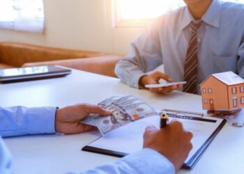 Selling Your House To A Cash Buyer: How Does The Process Work?