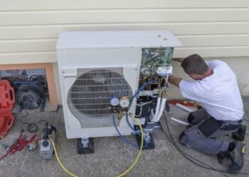 Keeping Your Cool: 4 Common Heat Pump Glitches and Solutions