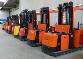 5 Efficient Reasons to Purchase From a Used Forklift Dealer