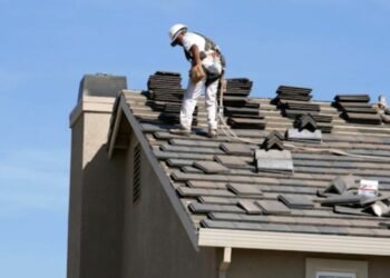How to Find the Right Experts For Your Roofing Job
