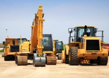 Navigating The Heavy Machinery Market: Buying Vs. Renting