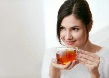 8 Natural Ingredients for Hormone Balancing Tea