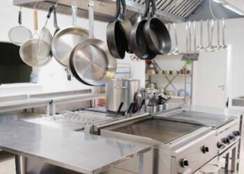 The Benefits of Hiring Professional Commercial Kitchen Cleaning Services