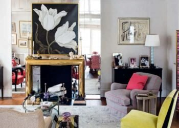 Statement Pieces: Using Art and Decor to Make a Bold Interior Design Statement