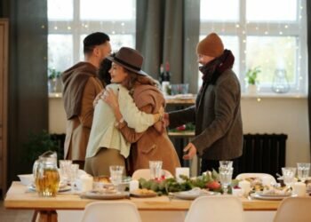 Best Places to Grab a Quick Meal near Charles de Gaulle Airport