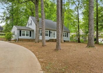 The Science Behind Floating: How Sensory Deprivation Improves Your Mental Health