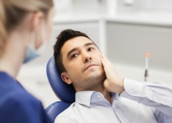A Comprehensive Guide on What to Expect During Emergency Wisdom Tooth Removal