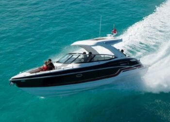 Choosing the Perfect New Boat: Tips and Considerations